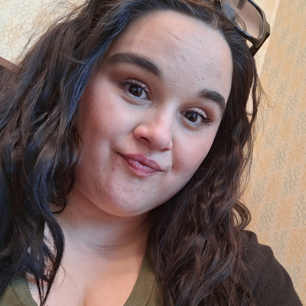 Meet your Posher, Samantha